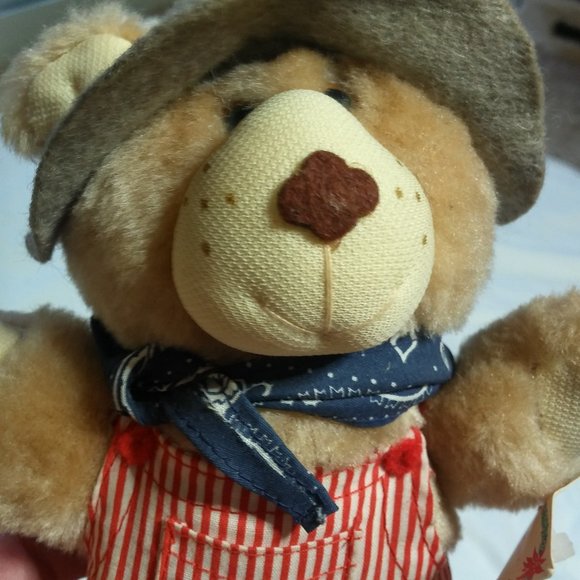 VINTAGE New Old Stock Wendy's Dudley Furskin Bear - Picture 3 of 7